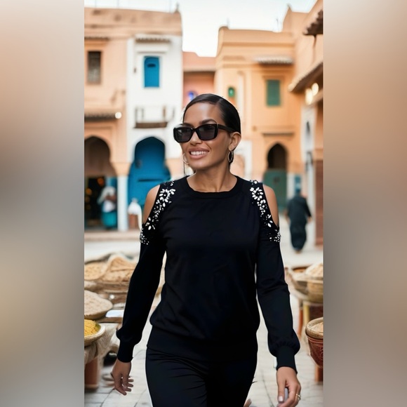 New York & Company Black Cold Shoulder Top - Picture 6 of 10